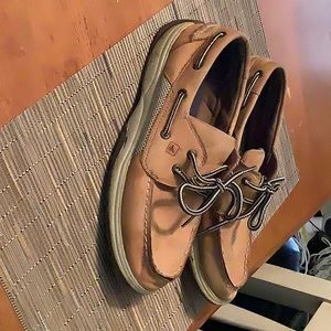 Boys Sperry boat shoes